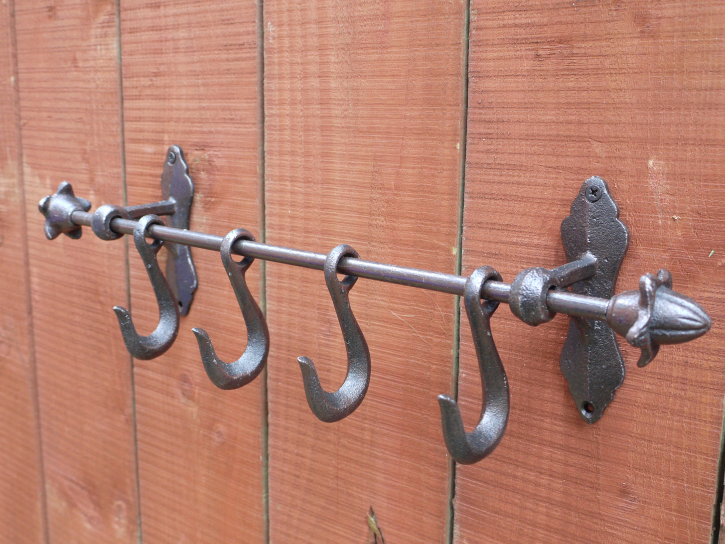 Metal - Four Hook Hanger