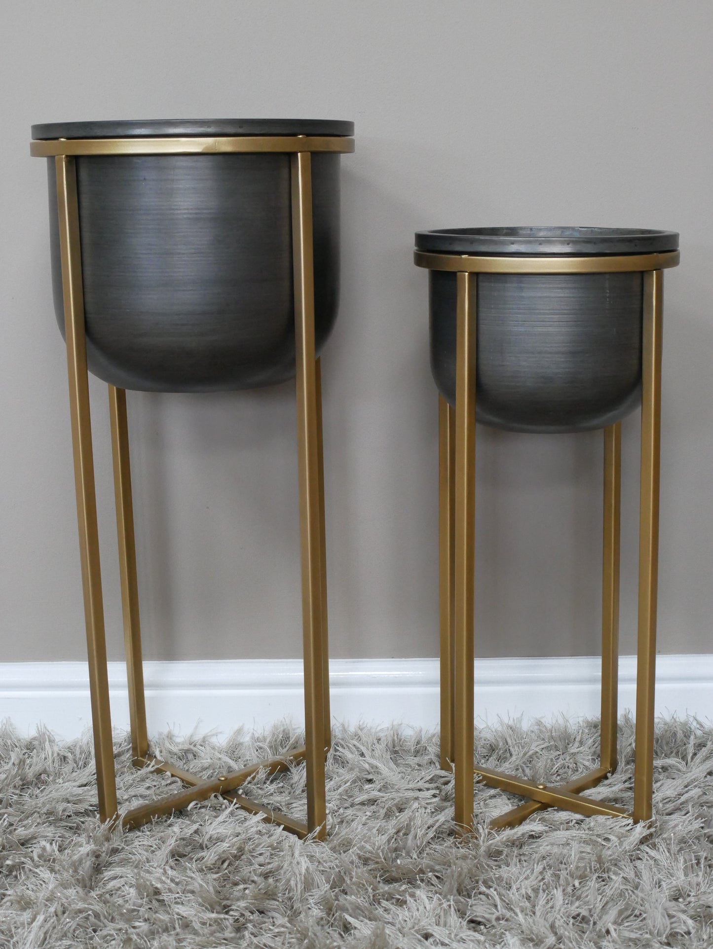 Set Of 2 Planters