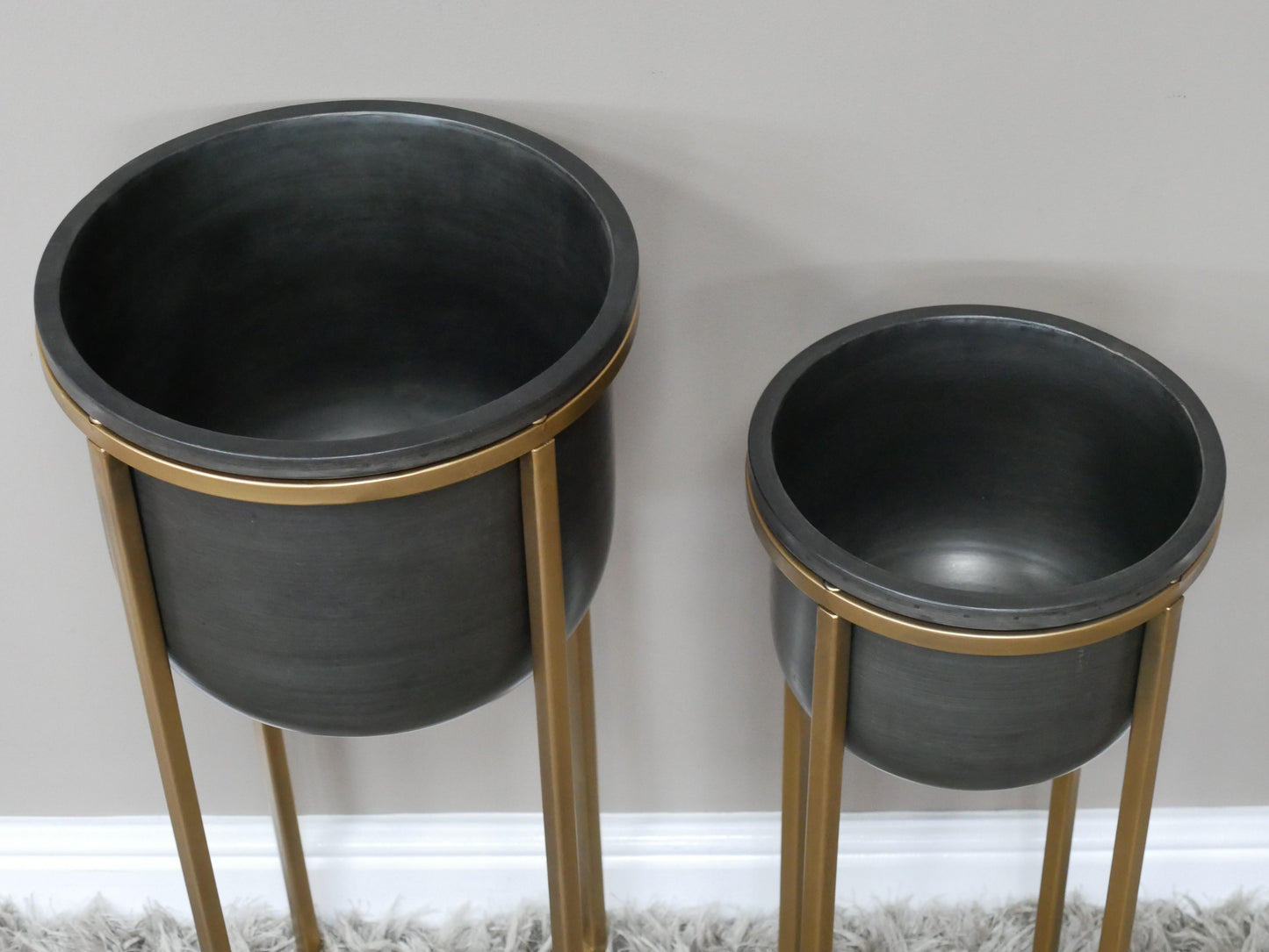 Set Of 2 Planters