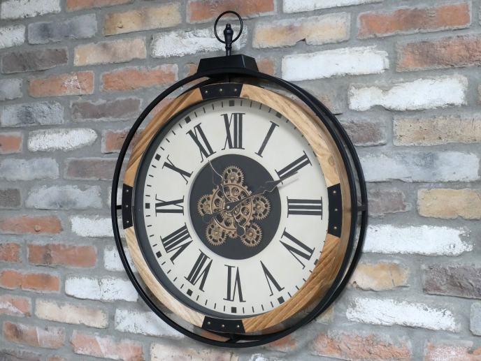 Clock With Moving Cogs