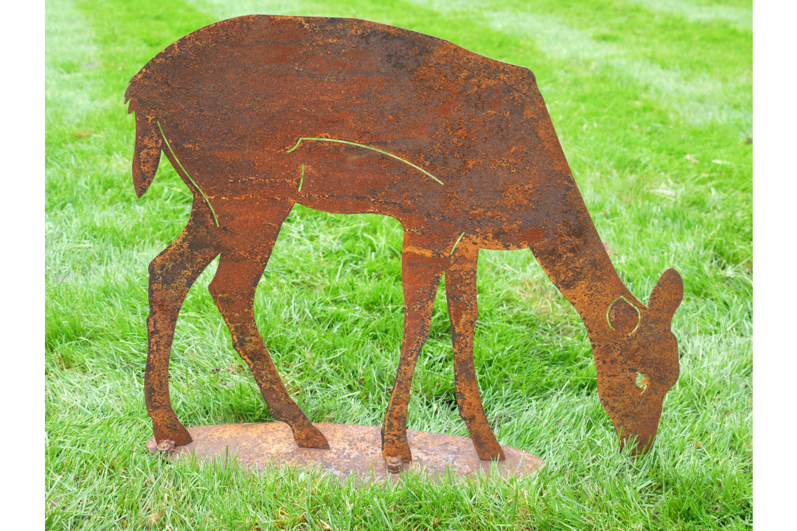 Rusty Garden Stake - Deer Feeding