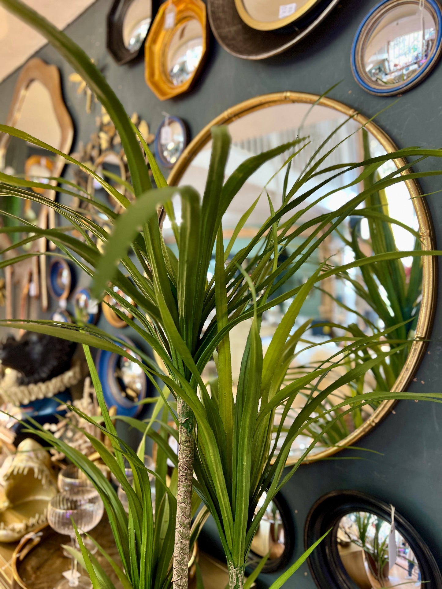 Antique Gold Round Metal Bamboo Wall Mirror