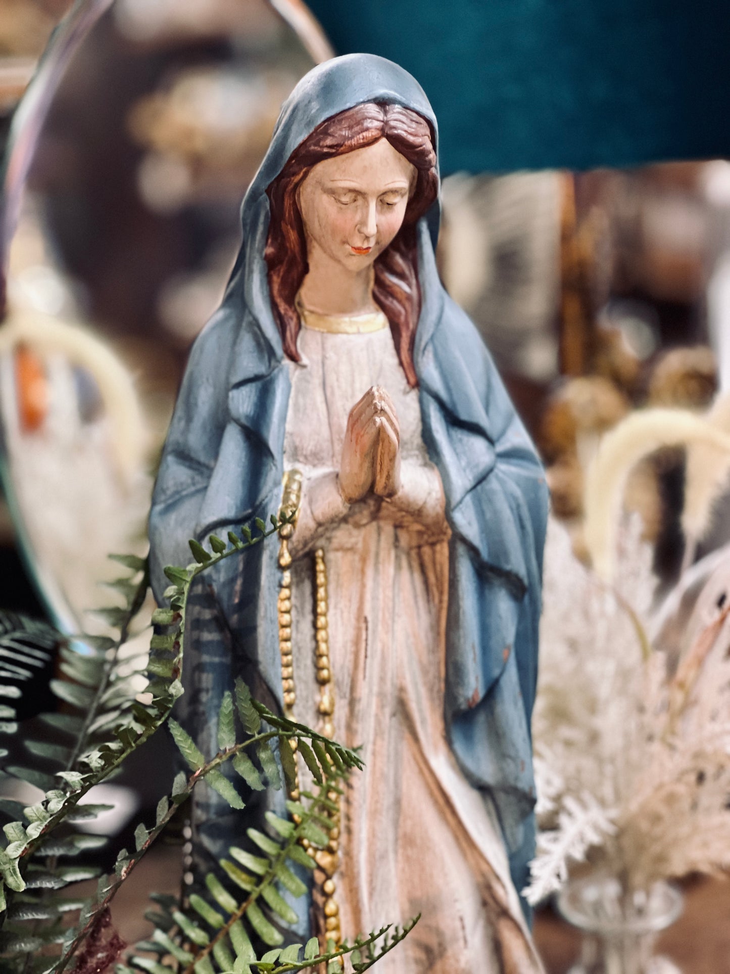 Antiqued Praying Maria Figure