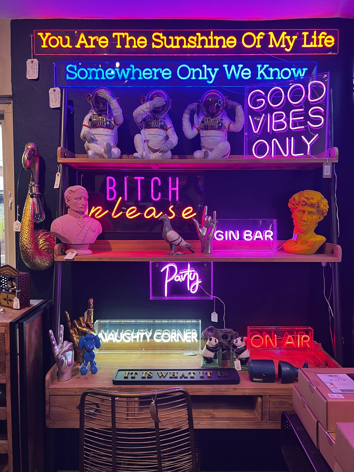 LED Neon Acrylic Light - Cocktails & Dreams