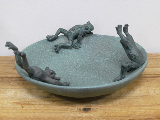 Frog Dish / Garden Bird Feeder