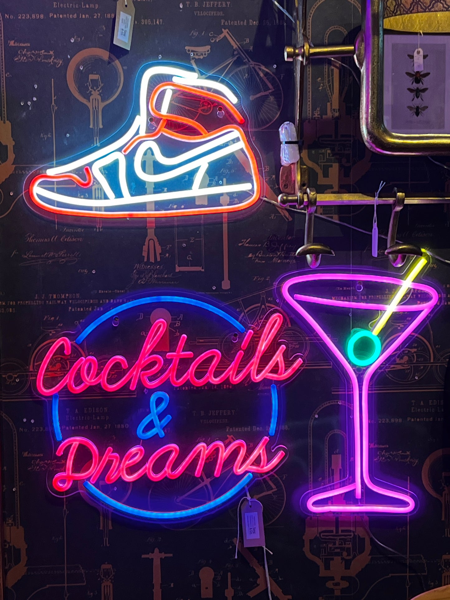 LED Neon Acrylic Light - Cocktails & Dreams