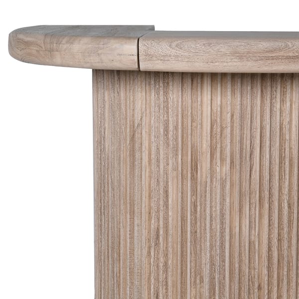 Large Bar with Wine Storage