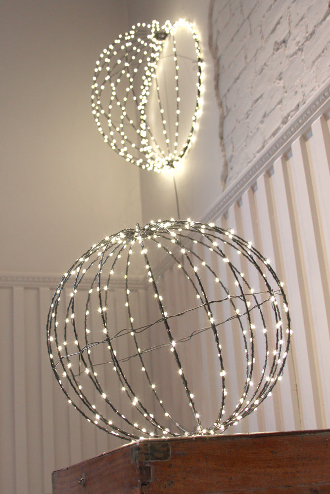 Sphere Garden Light