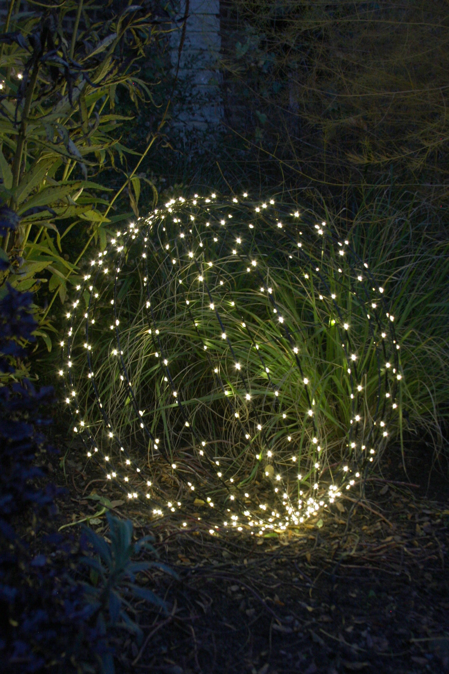 Sphere Garden Light